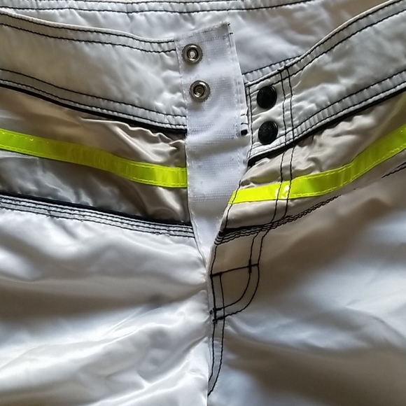 Billabong board / swimming shorts - Picture 4 of 8